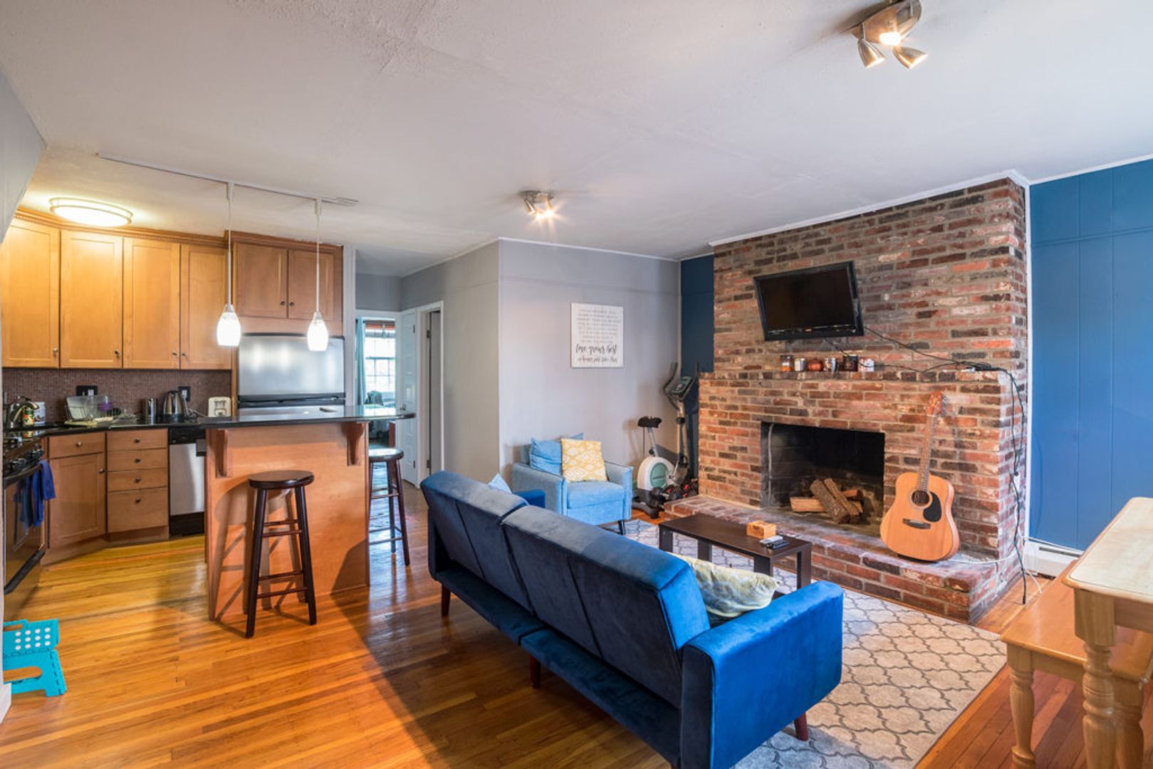 Philadelphia House: 265 S 9th Street