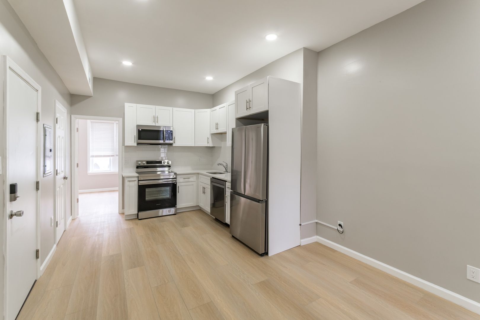 Philadelphia Apartment: 2827 W Girard Avenue