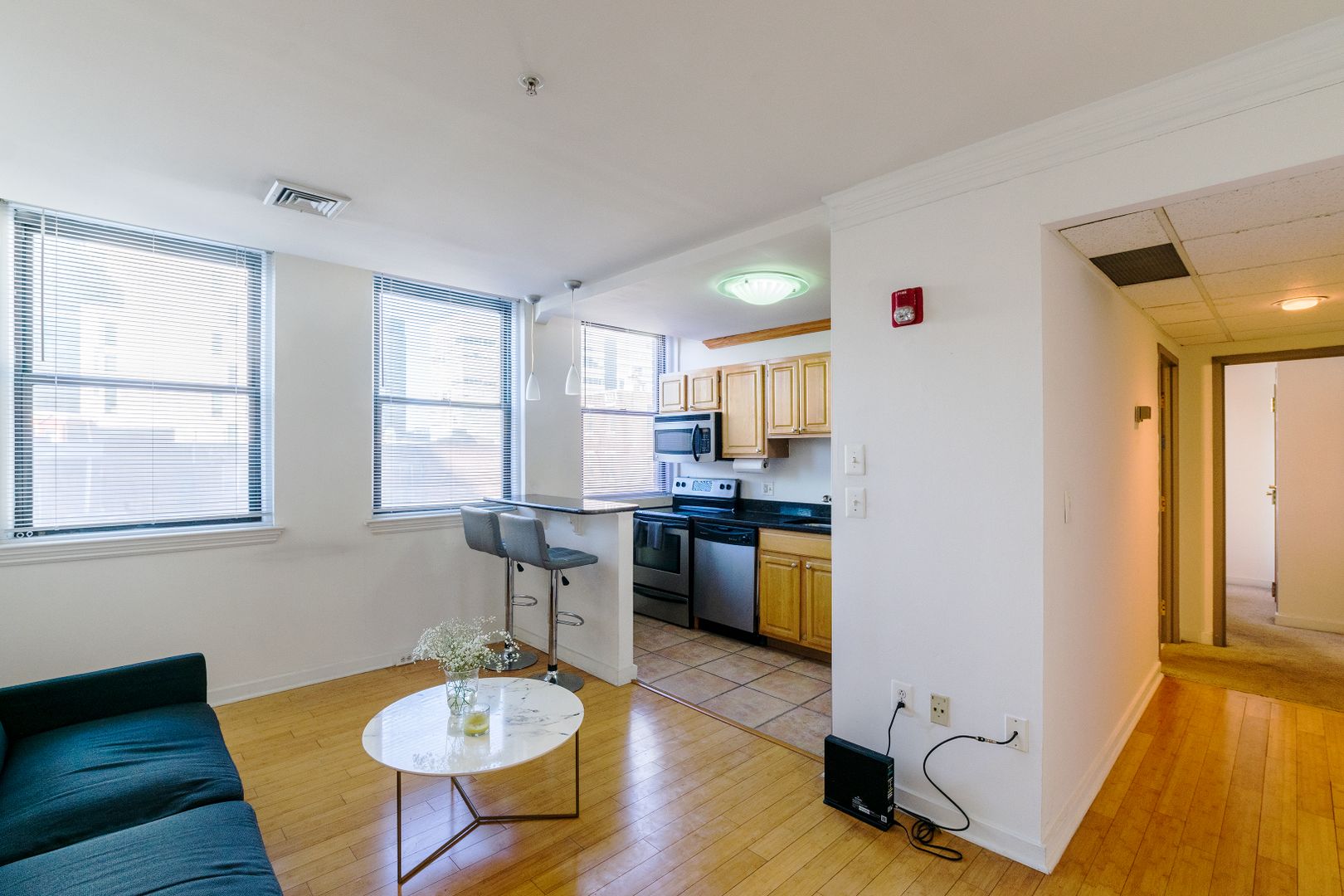 Philadelphia House: 1939 Chestnut St, Unit 3B