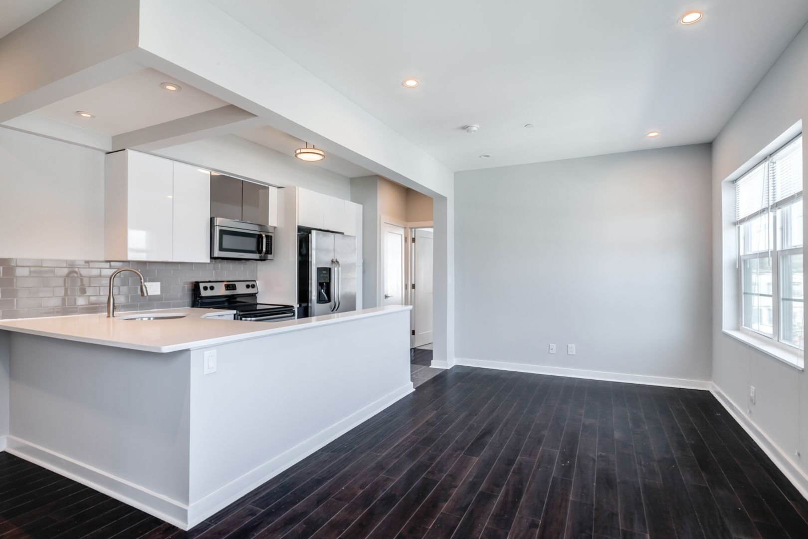Philadelphia Apartment: 17 S 44th St