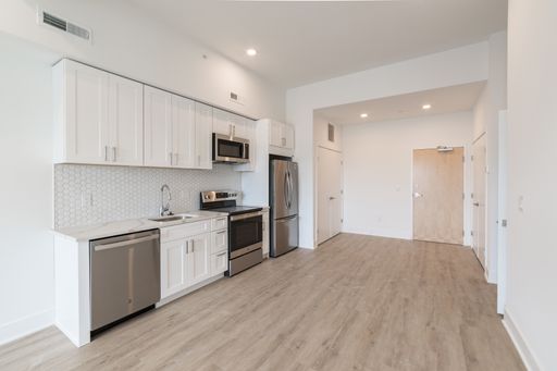 Studio Apartment at 1622 Point Breeze Ave – photo 1