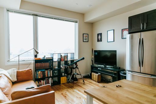 One Bed Graduate Hospital Apartment – photo 1
