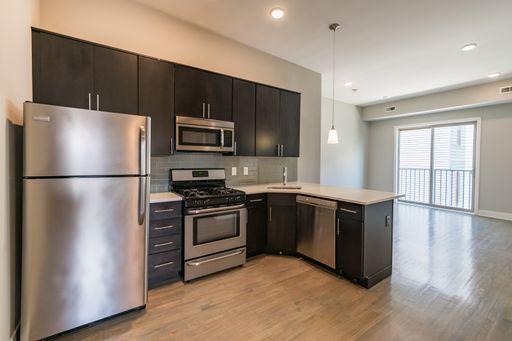 Luxury Two Bedroom Apartment in Graduate Hospital – photo 1