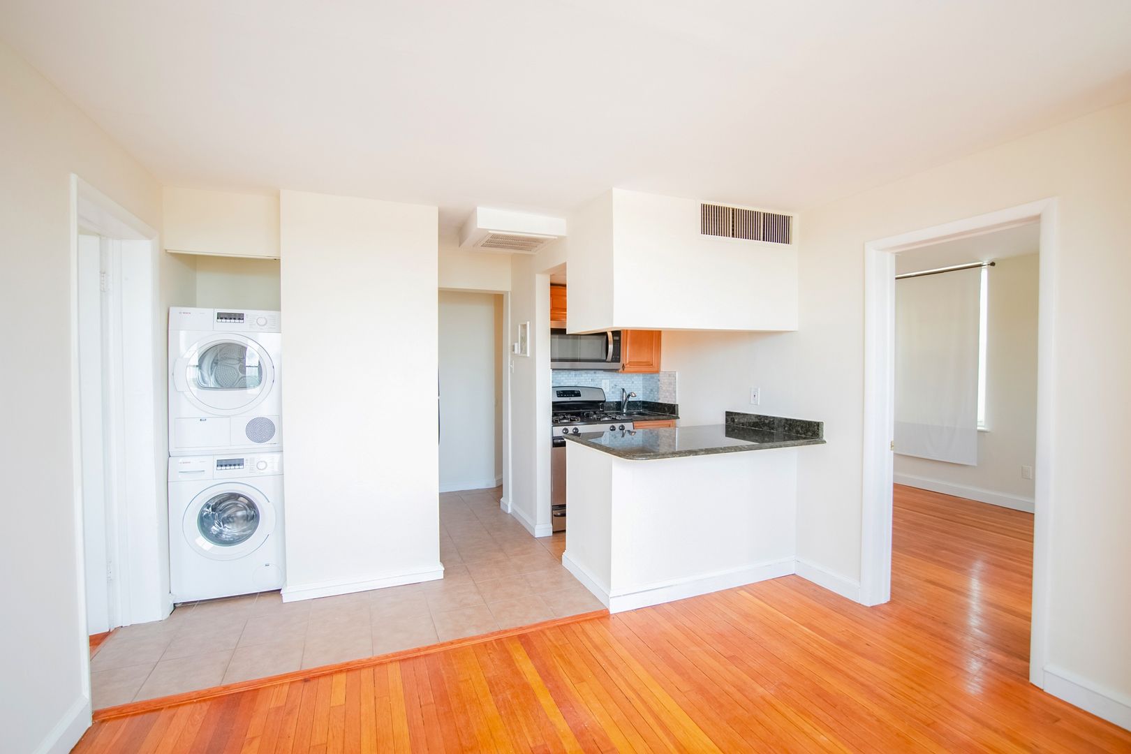 Philadelphia House: 2135 Walnut St - Unit 1003