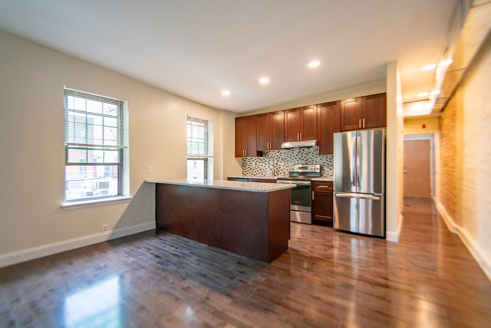 Philadelphia Apartment: 527 S 21st Street