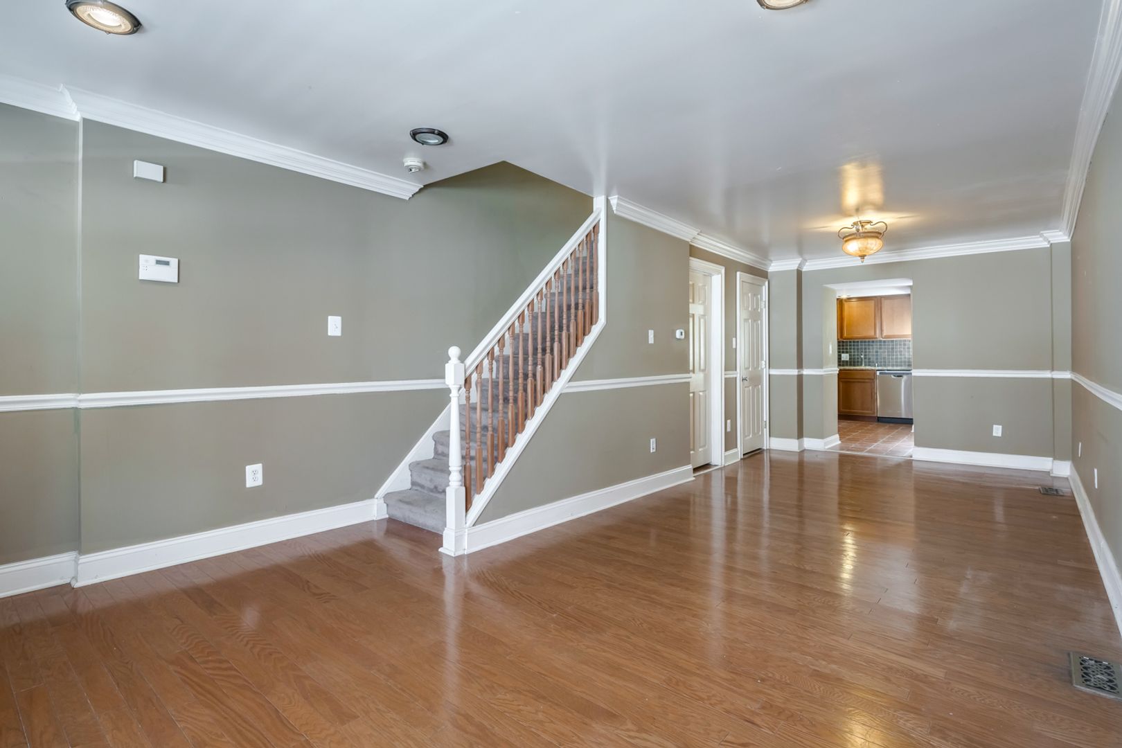 Philadelphia Apartment: 1928 Manton Street