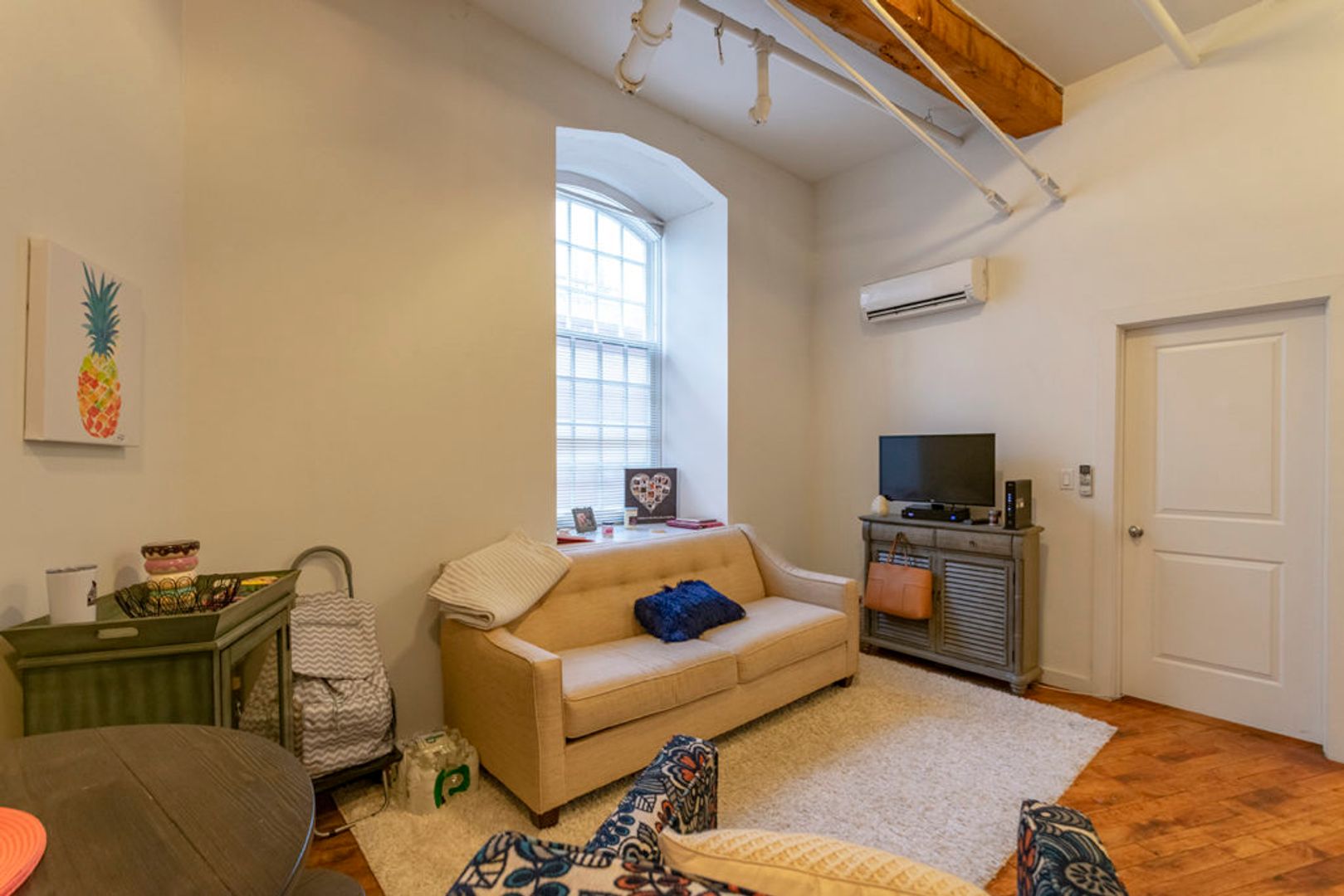 Philadelphia Apartment: 4 Leverington Ave