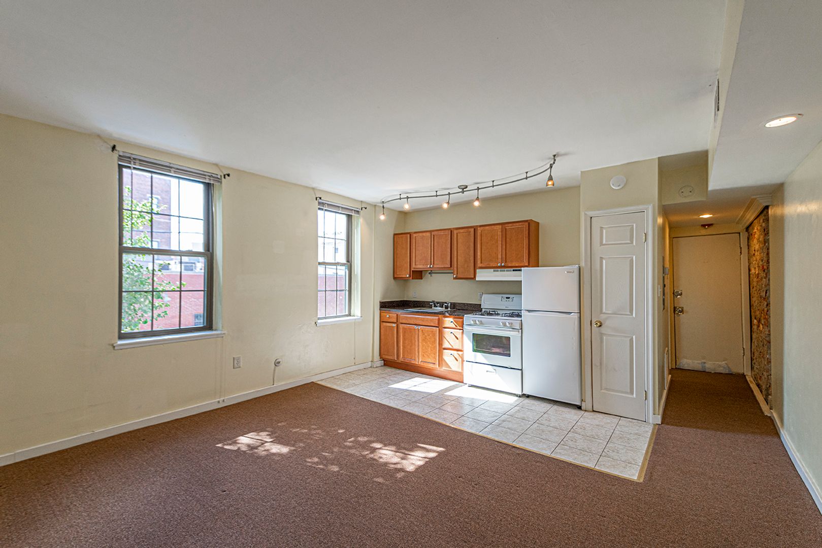 Philadelphia Apartment: 527 S 21st Street