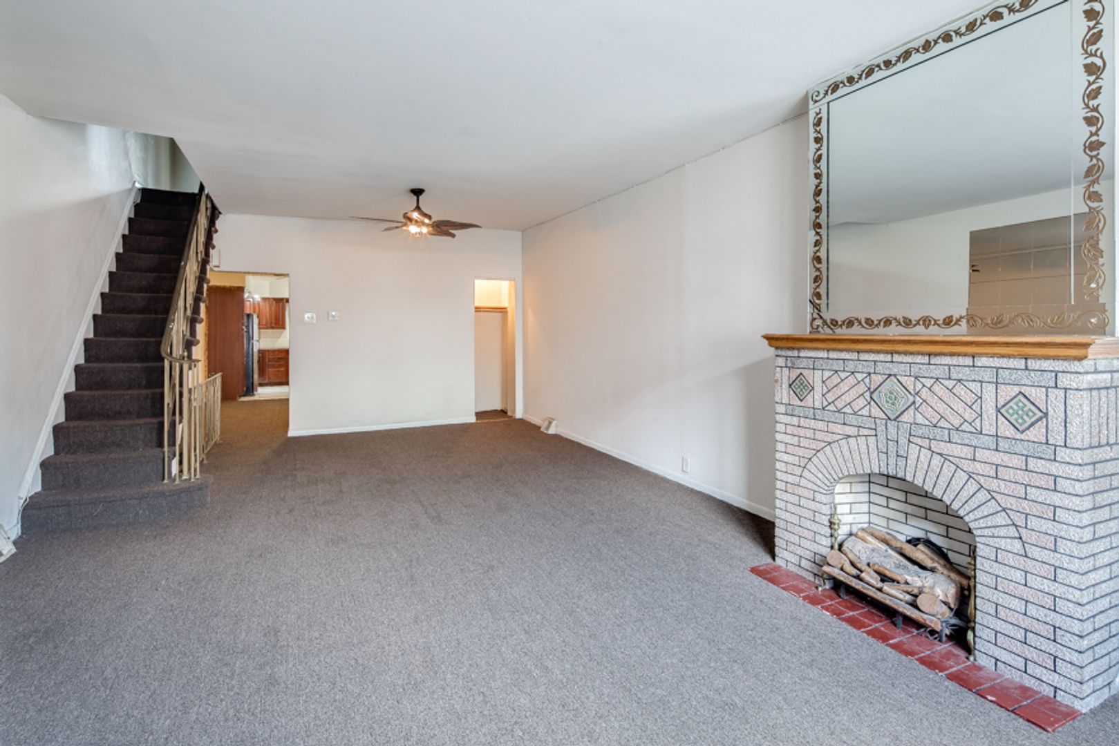 Philadelphia House: 1916 Dickinson St
