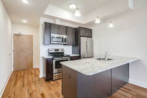 One Bed Graduate Hospital Apartment – photo 1