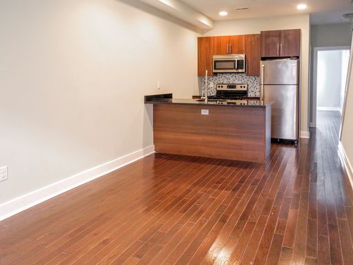 Stunning Three Bed Fairmount Apartment – photo 1