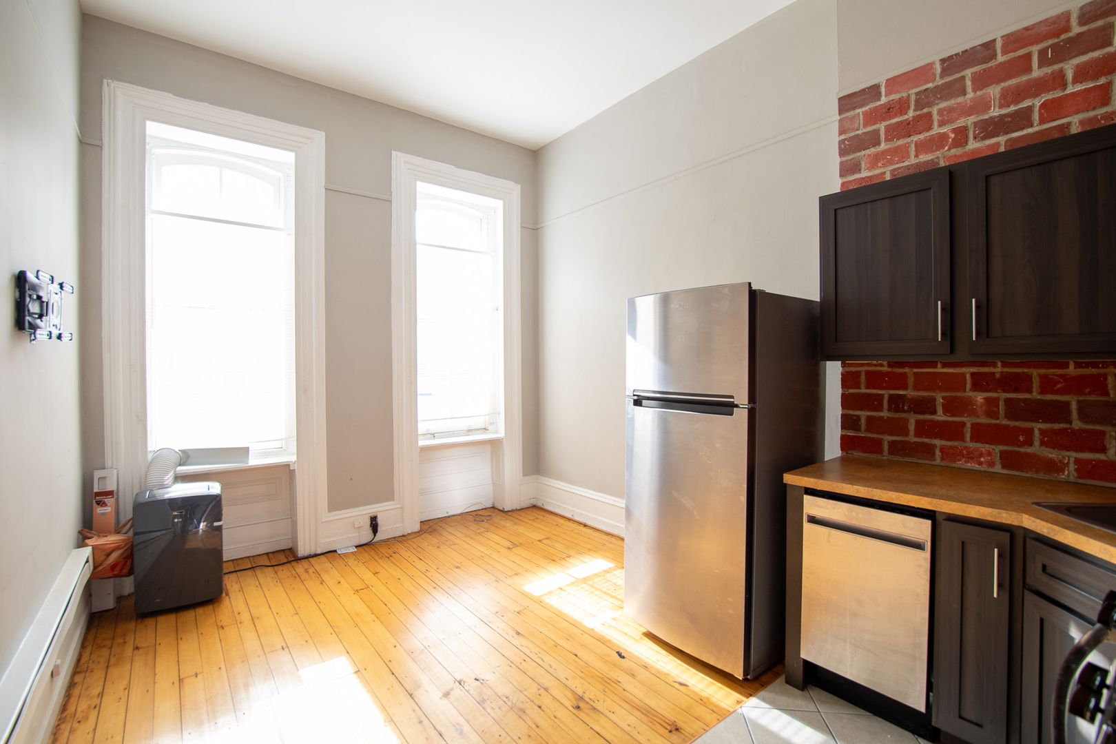 Philadelphia Apartment: 1919 Spring Garden Street