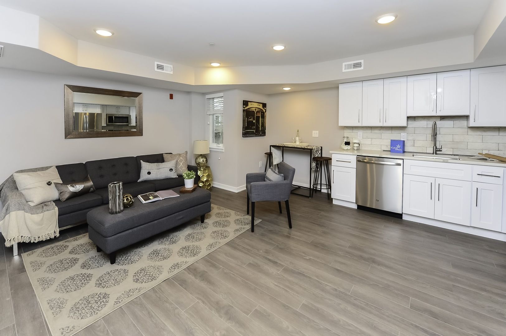 Philadelphia Apartment: 726 N 19th Street