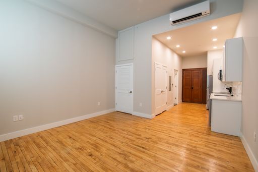 Smith School Studio Apartment – photo 1