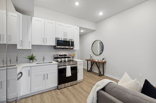 Modern Grays Ferry Apartment – photo 1