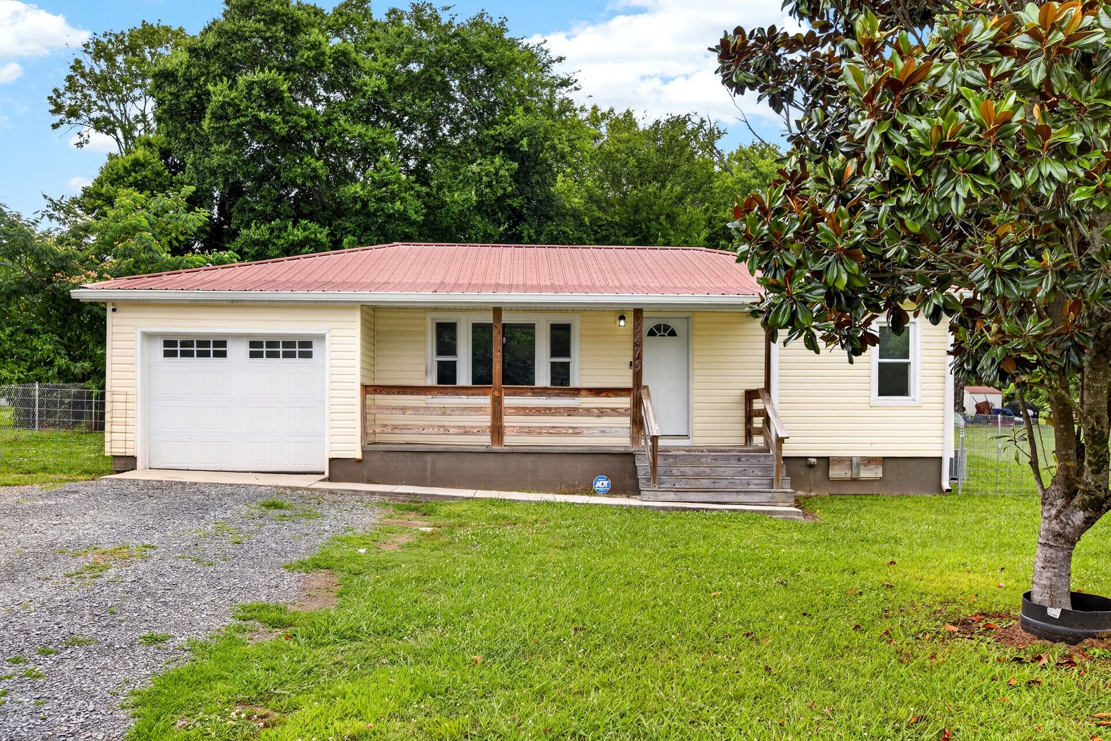 Cleveland House: 5475 Harpo St Nw