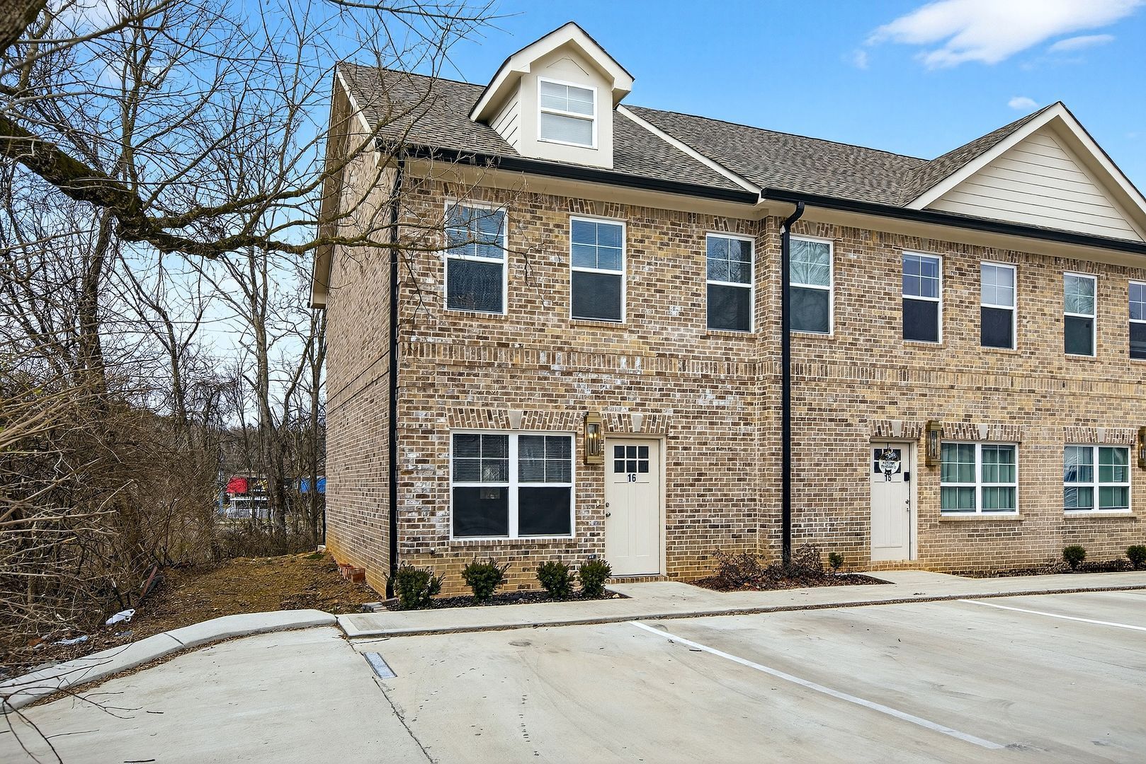 Cleveland Apartment: 1445 Stuart Ave NW
