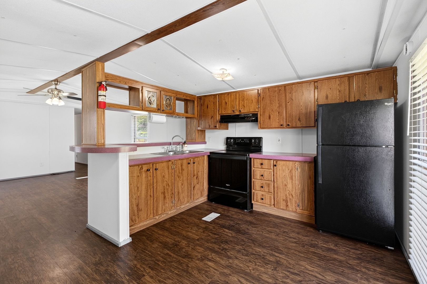 Georgetown Apartment: 7853 Grasshopper Rd