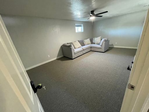 Downstairs XL Private Bedroom - Shared Bathroom