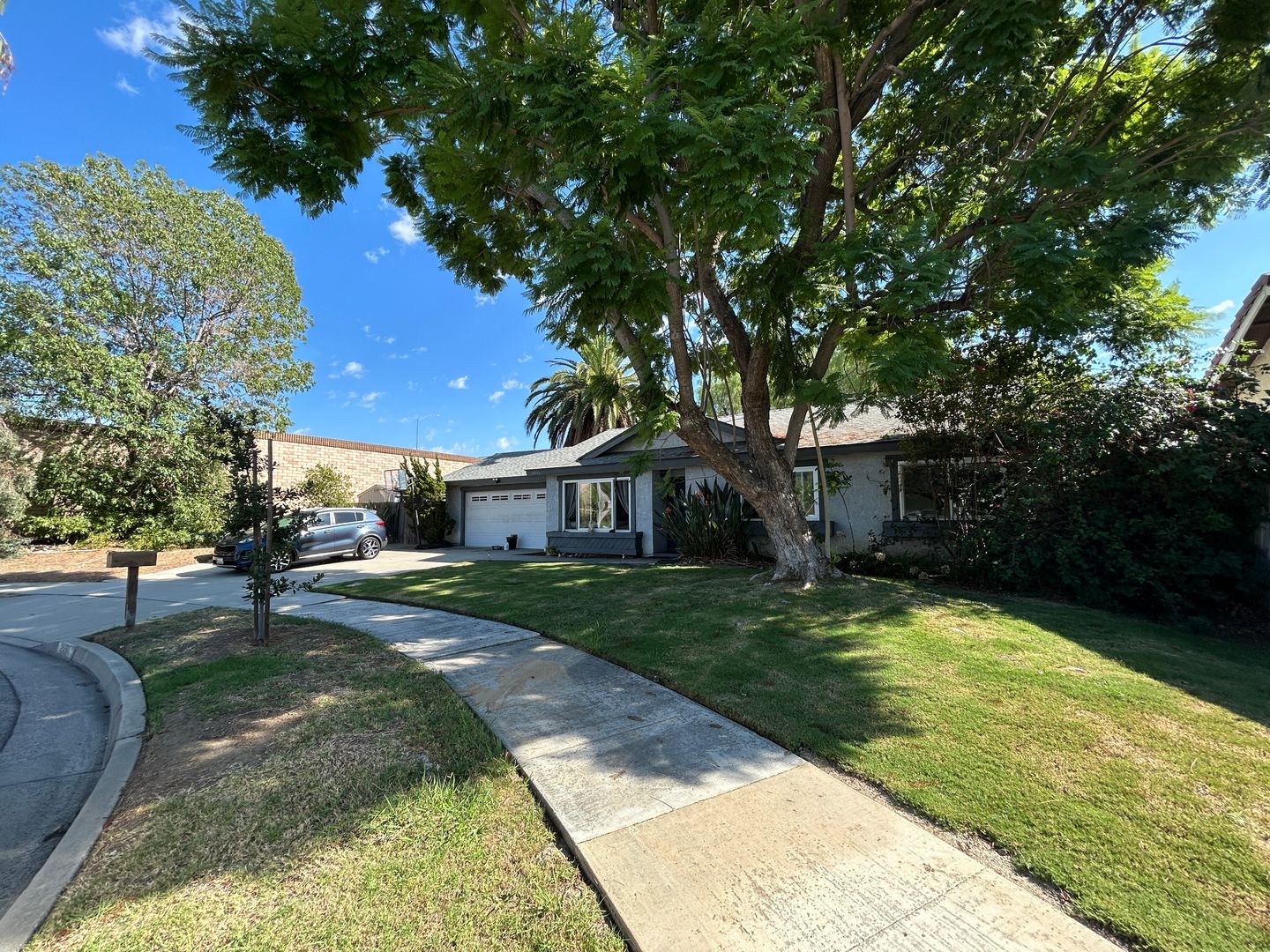 Orange House: 2050 E Walnut Avenue