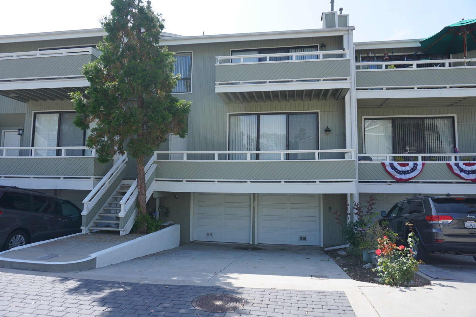 Newport Beach Townhome: 22 Gretel Court