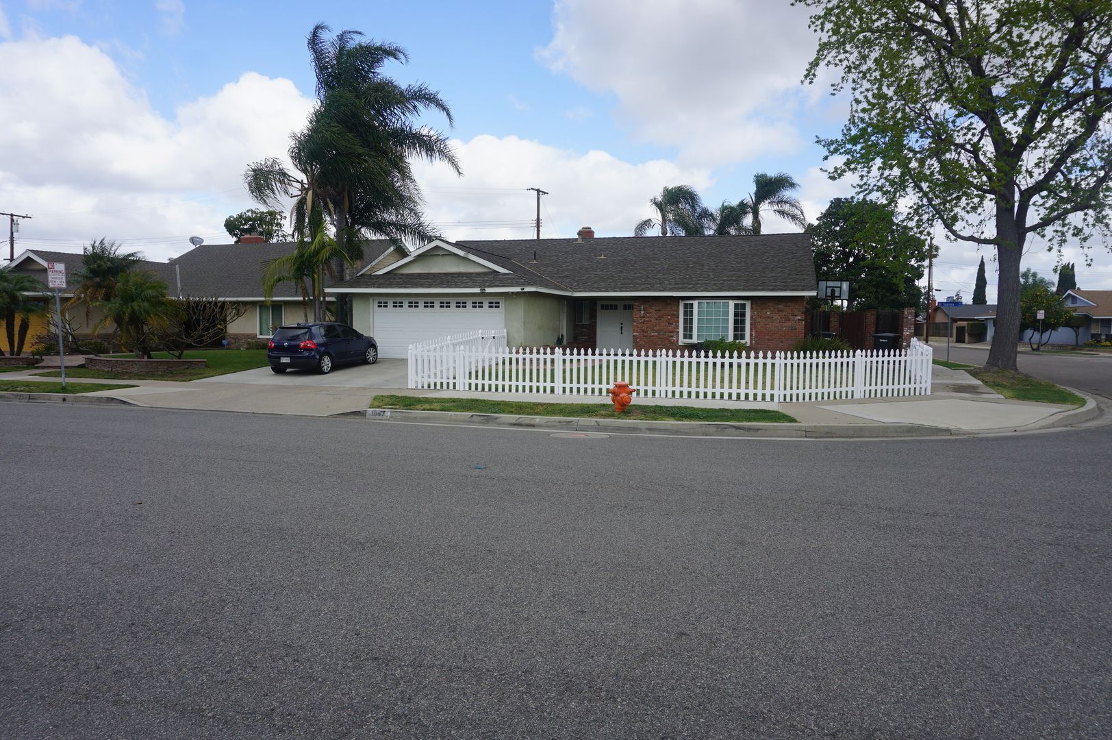 Orange House: 1047 E Tularosa Avenue