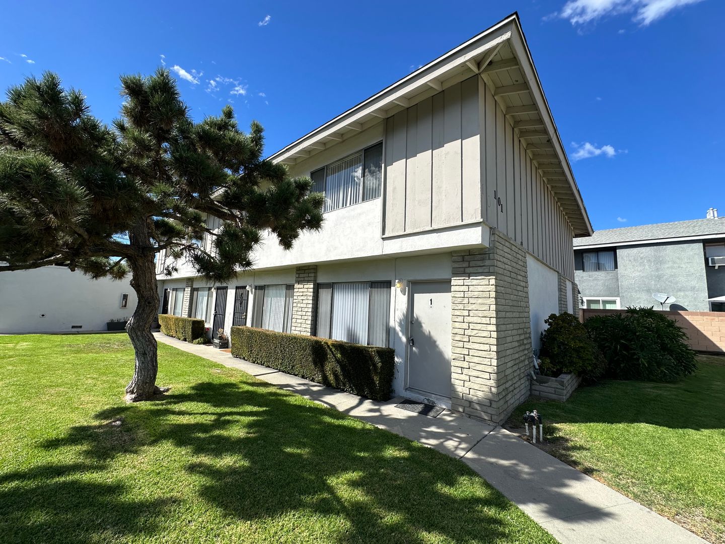 Fullerton Apartment: 101 S Lincoln Avenue
