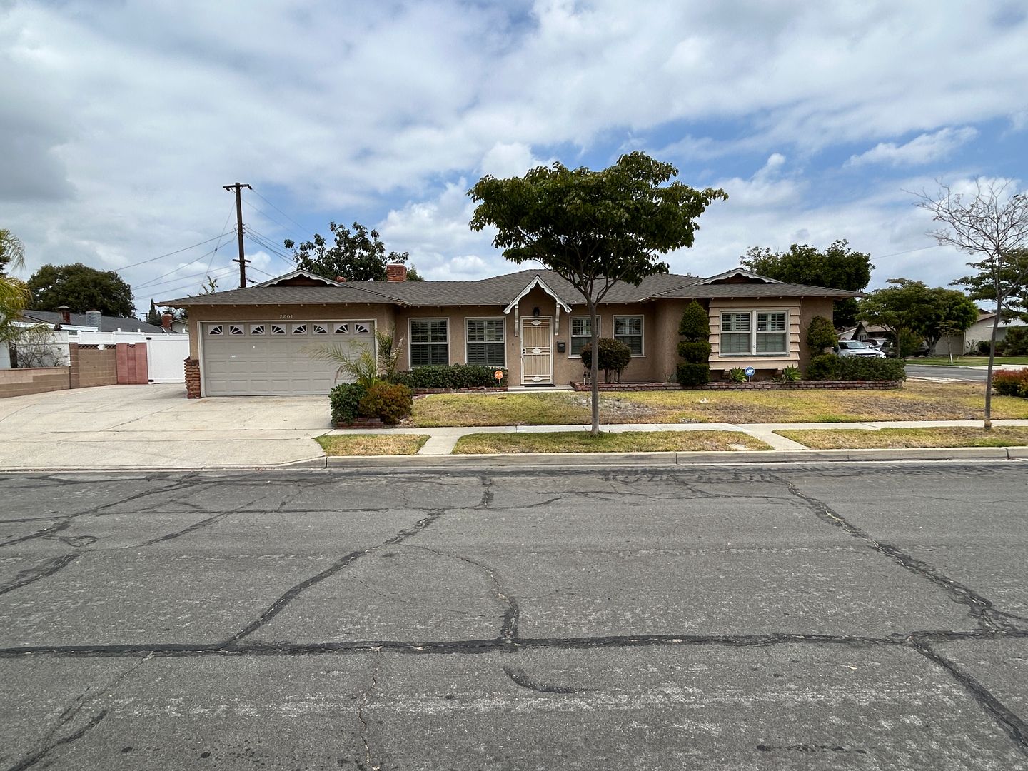 Anaheim House: 2201 E Standish Avenue