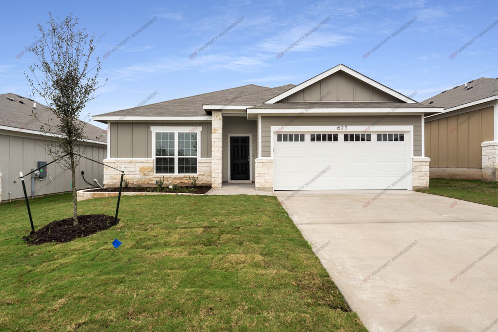 Troy House: 625 Oxford Ln.