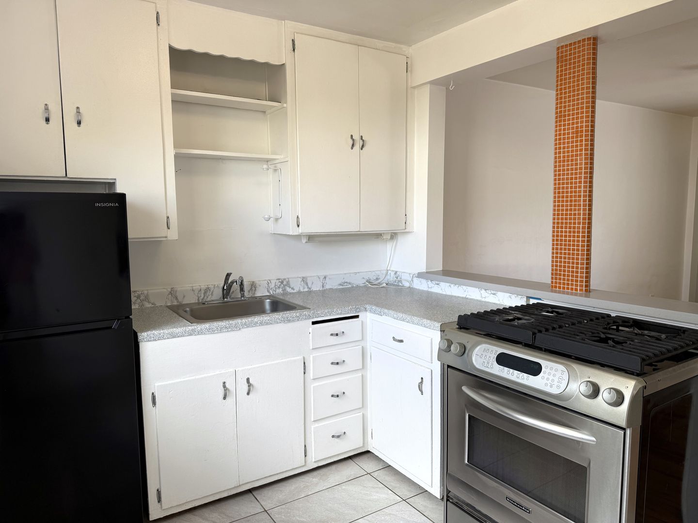 Albuquerque Apartment: 521 Adams St NE