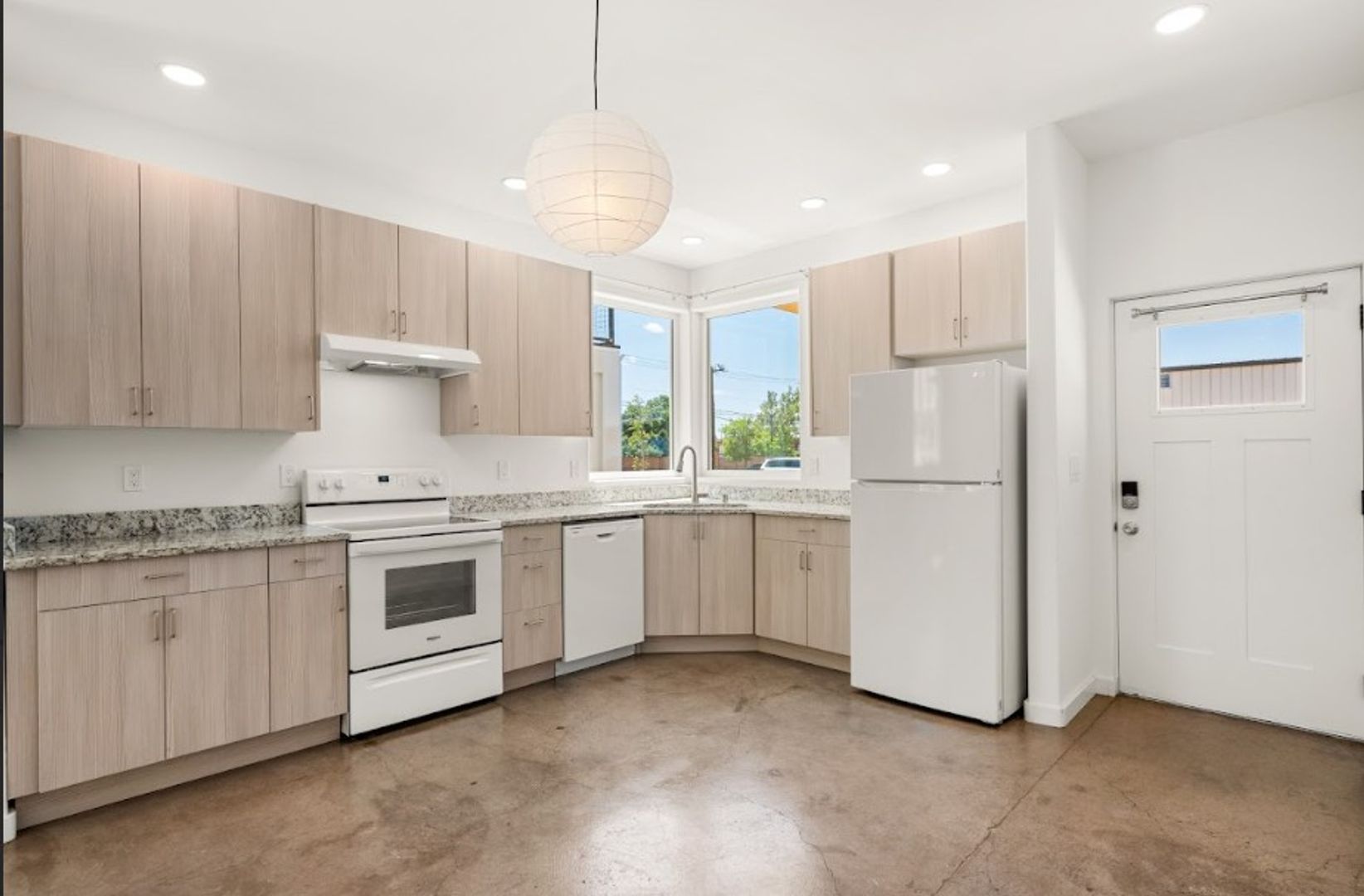 Albuquerque Apartment: 140 Jefferson Street SE