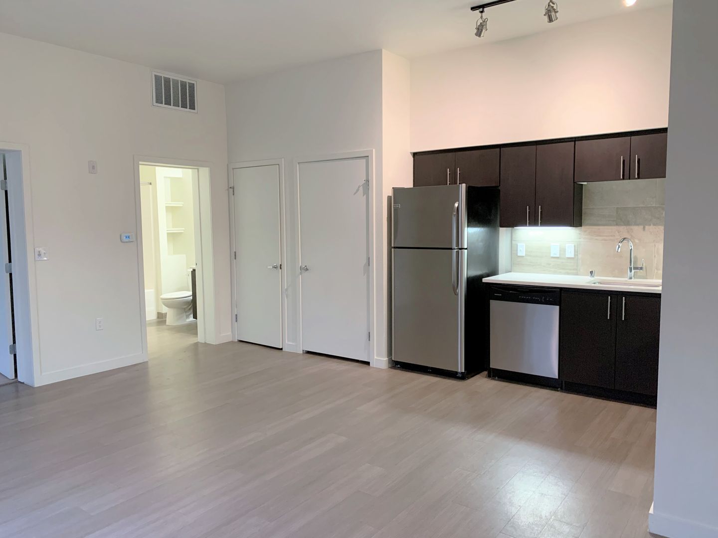 Albuquerque Apartment: 4100 Silver Ave SE