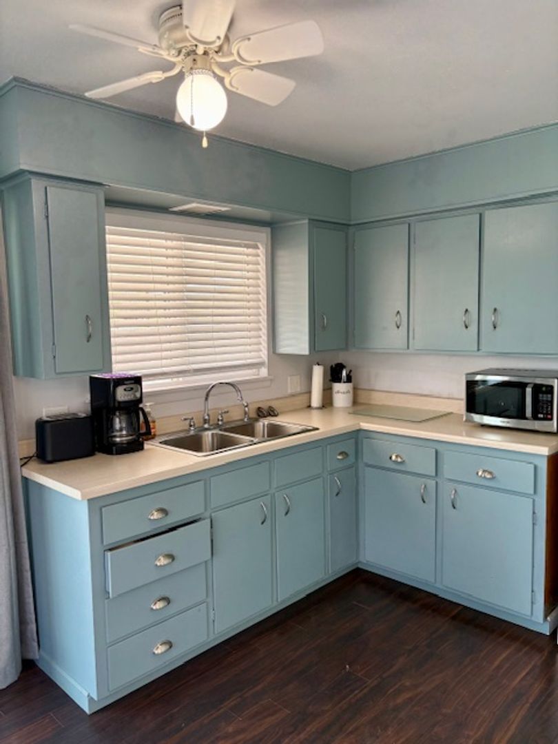 Albuquerque Apartment: 528 Montclaire Dr NE