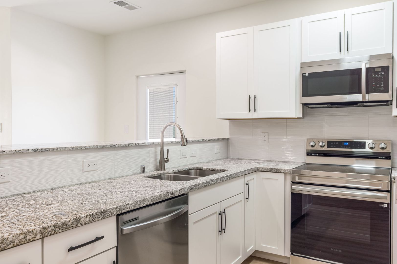 Albuquerque Apartment: 2211 Rio Grande Blvd NW