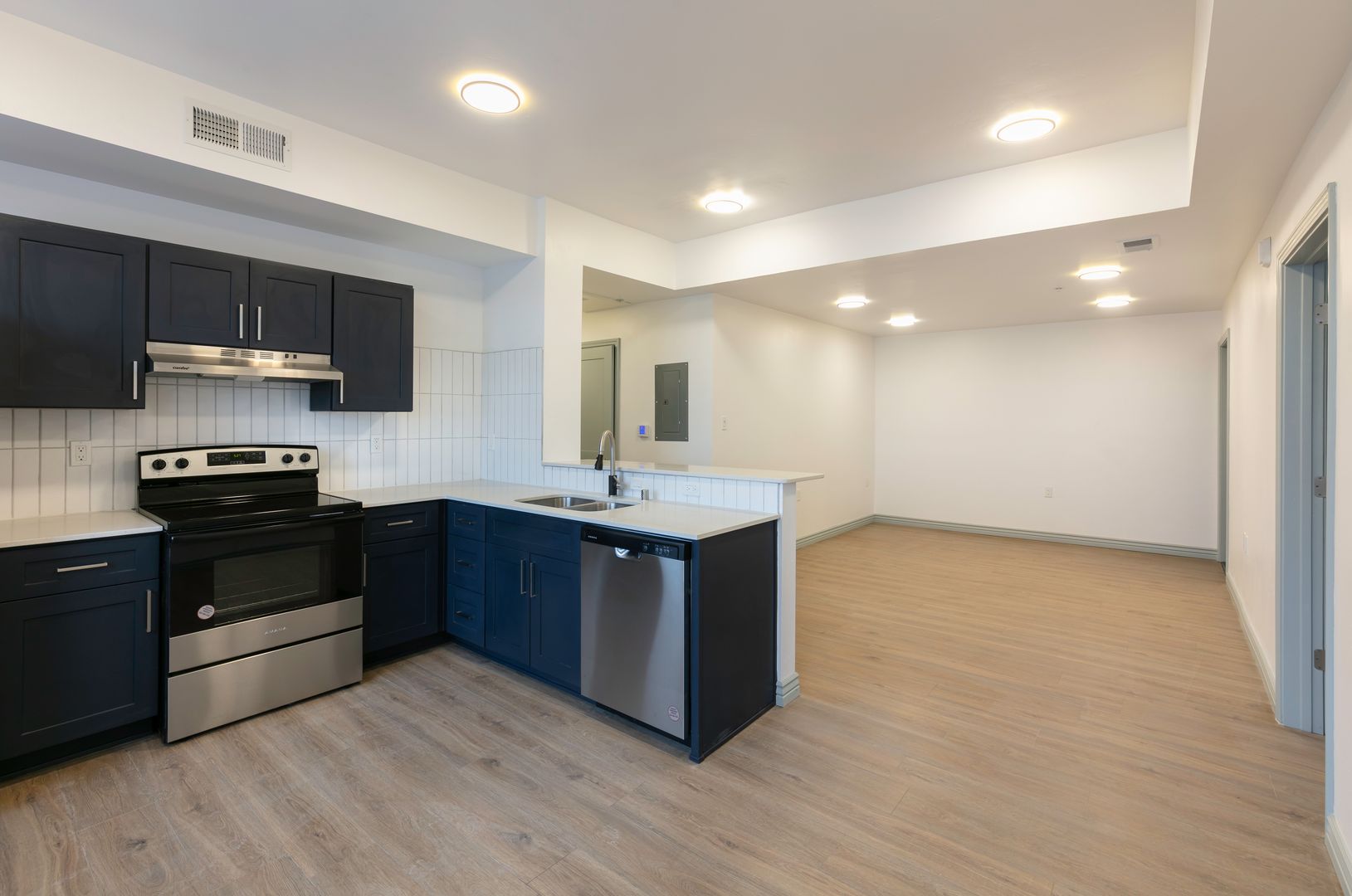 Albuquerque Apartment: 205 7th Street NW
