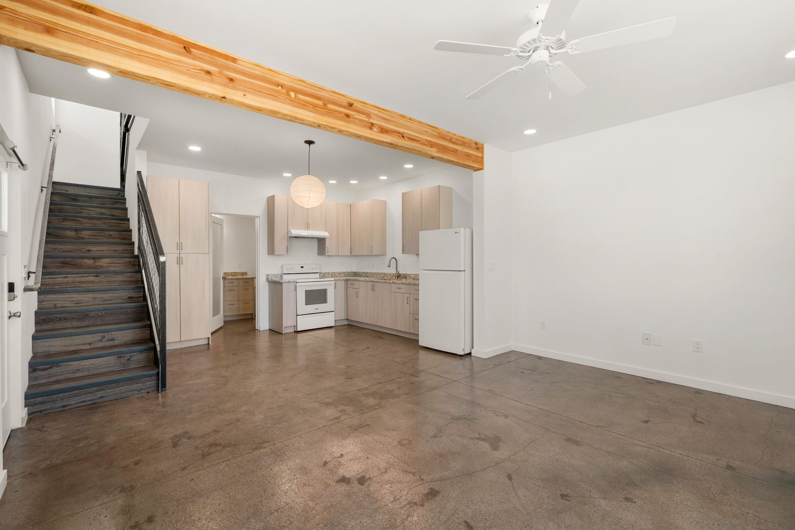 Albuquerque Apartment: 140 Jefferson Street SE