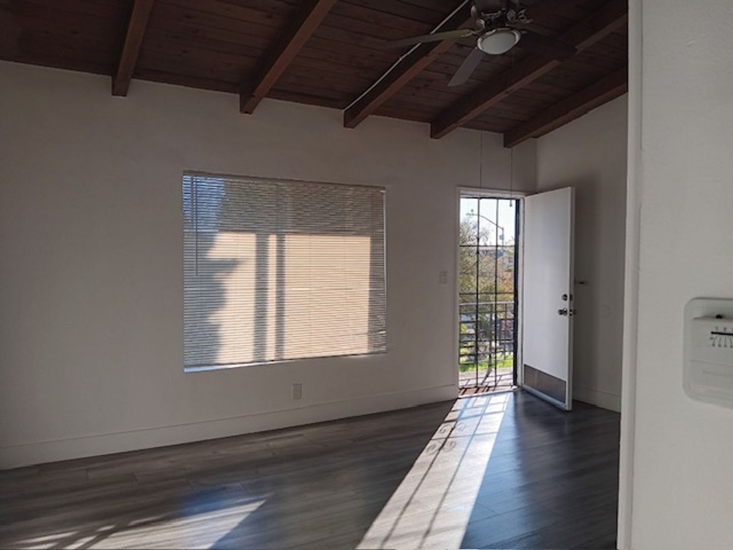 Huntington Park Apartment: 6320 Malabar Street