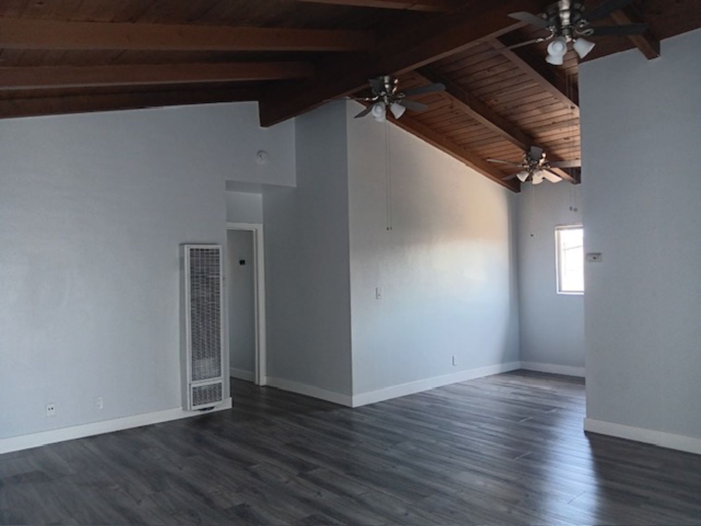 Huntington Park Apartment: 6346 Middleton Ave