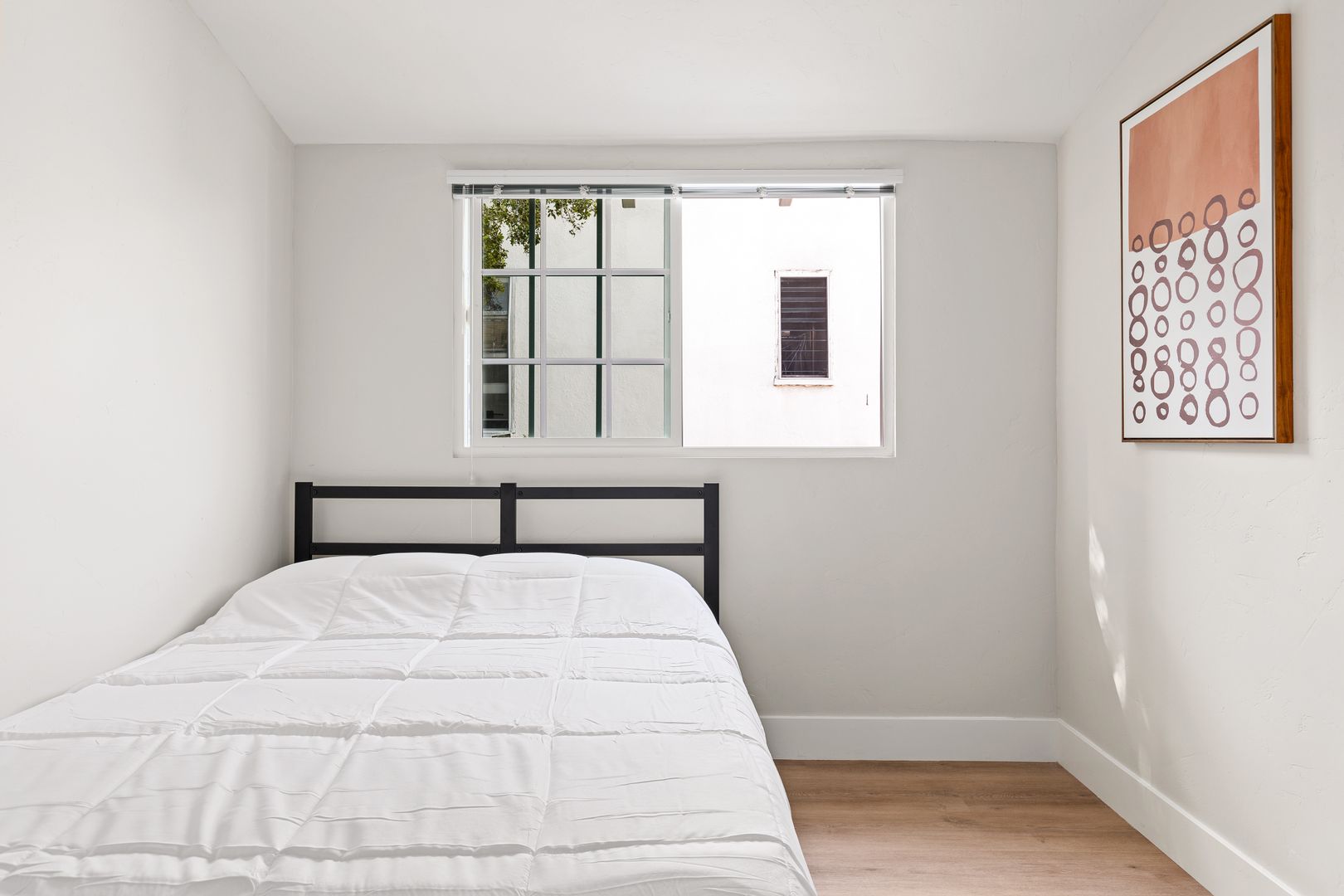 Los Angeles Apartment: 1707 Kelton Ave Los Angeles, CA 90024