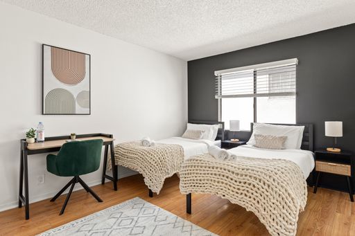 Twin/Shared Room with a Common Bathroom in a 4 Bedroom Apartment at 1823 Pelham 7 - Room 2A – photo 1