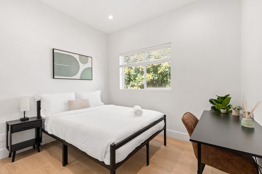 Single Room with an Ensuite Bathroom in a 3 Bedroom Apartment at 1736 1/2 Kelton - Room 1 – photo 1