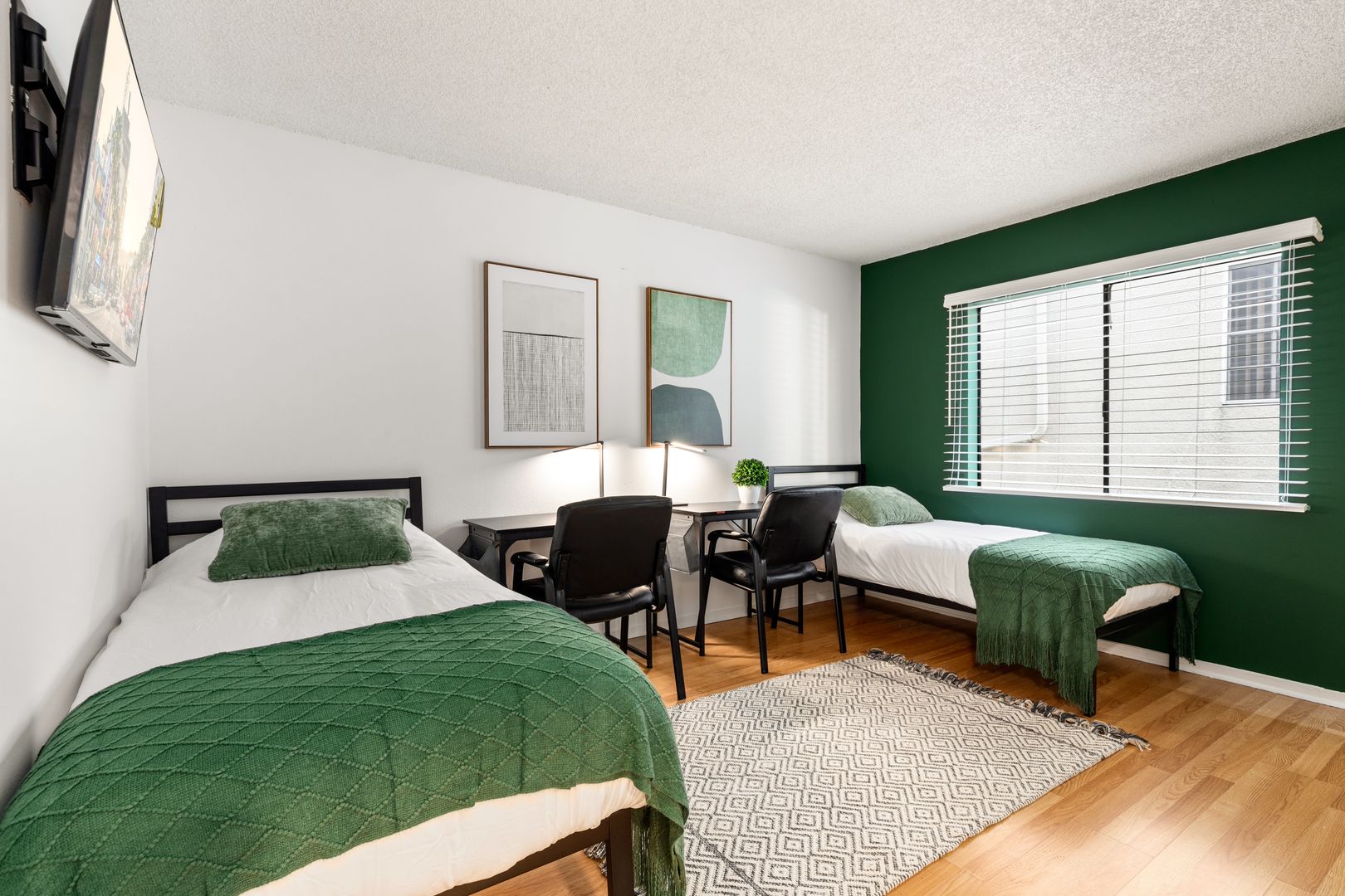 Los Angeles Apartment: 1823 Pelham 8