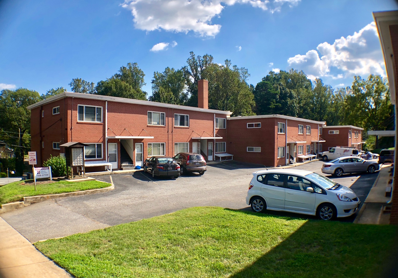 WINSTON-SALEM Apartment: QUEEN AND LOCKLAND APTS