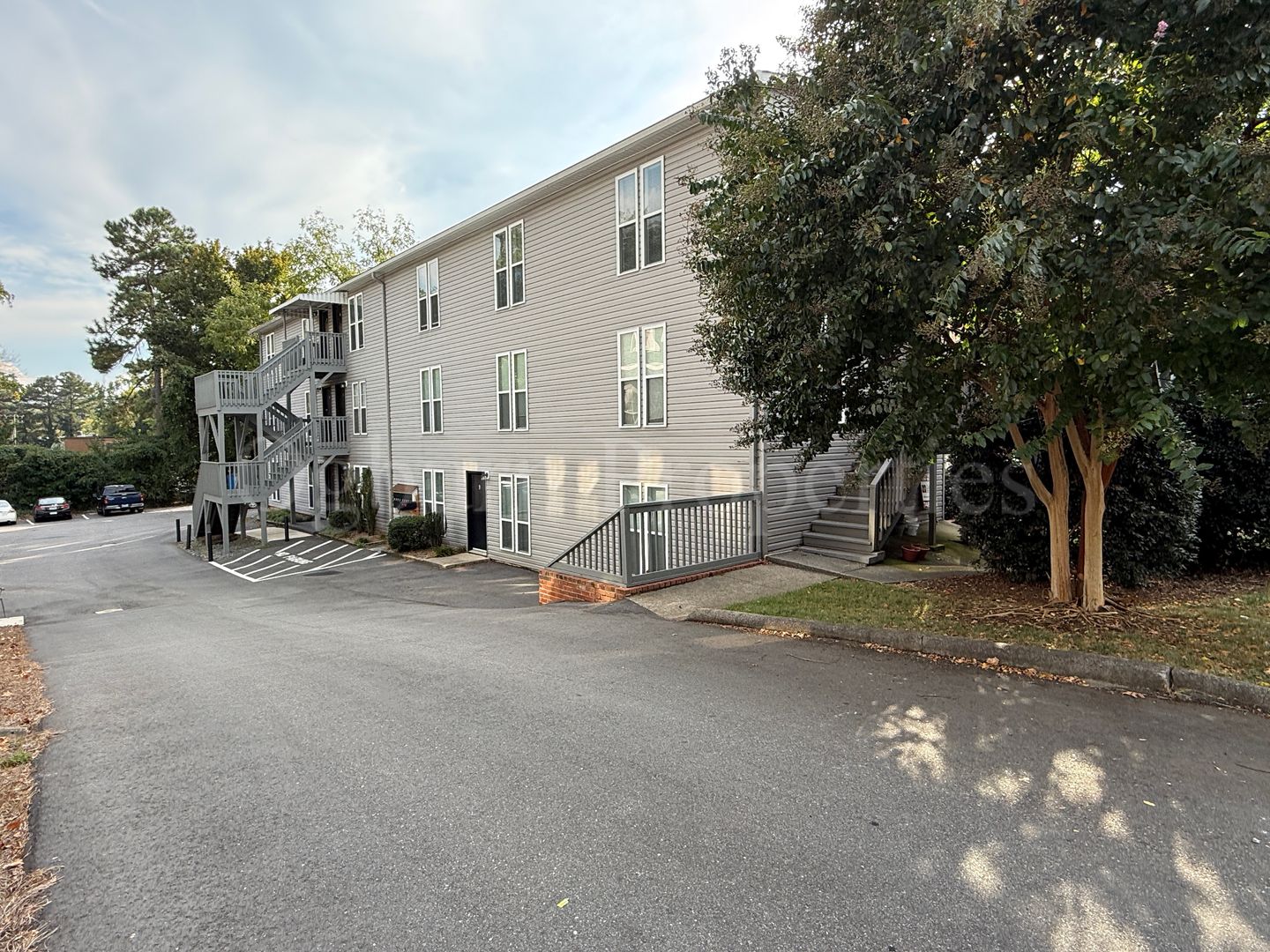 WINSTON-SALEM Apartment: 1426 GLADE STREET