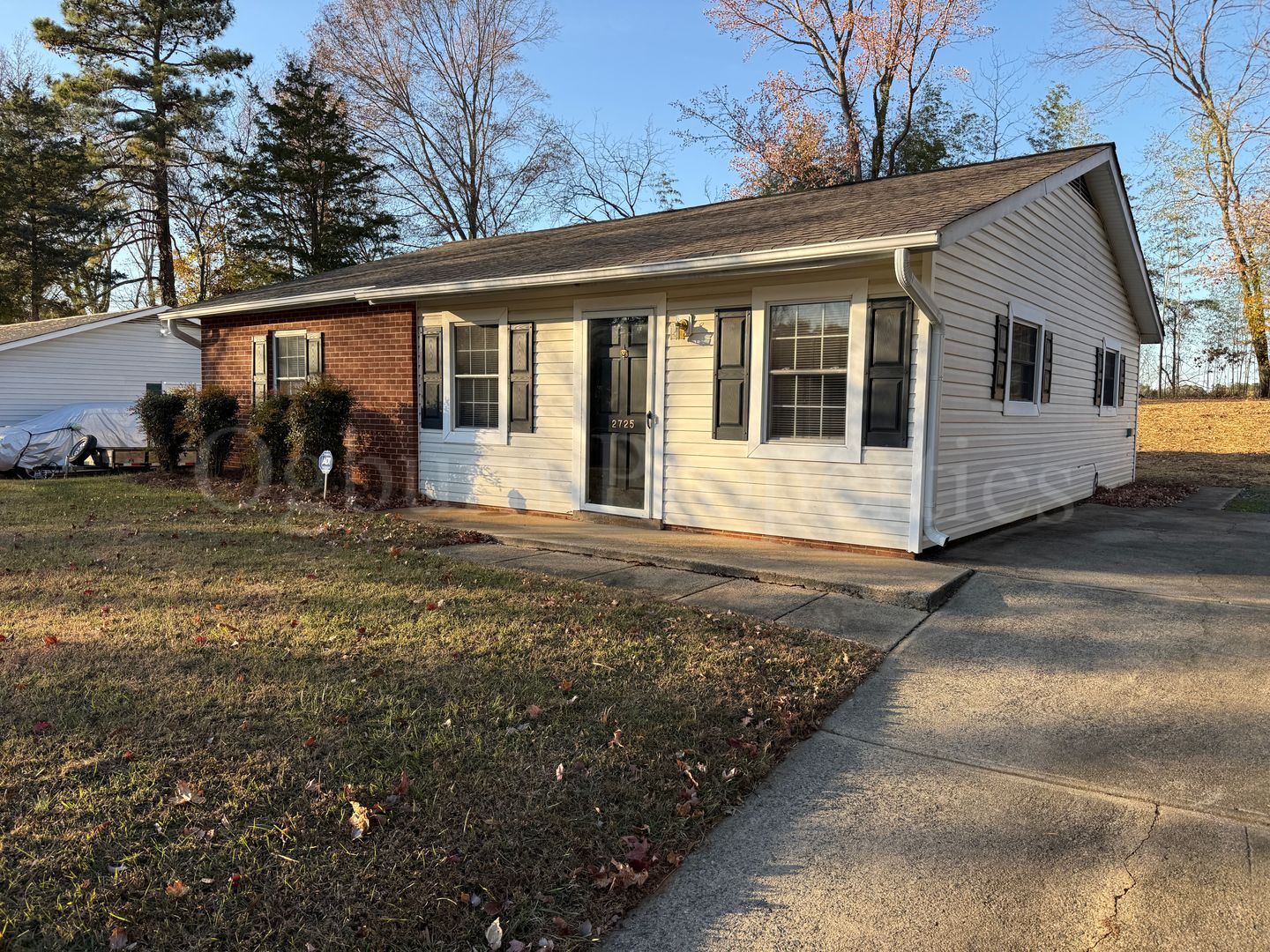 WINSTON-SALEM House: 2725 LAGUNA AVENUE