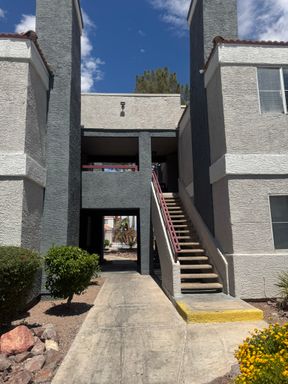 Great 2-bedroom, 2-full-bath condo in the desirable Verano community – photo 1