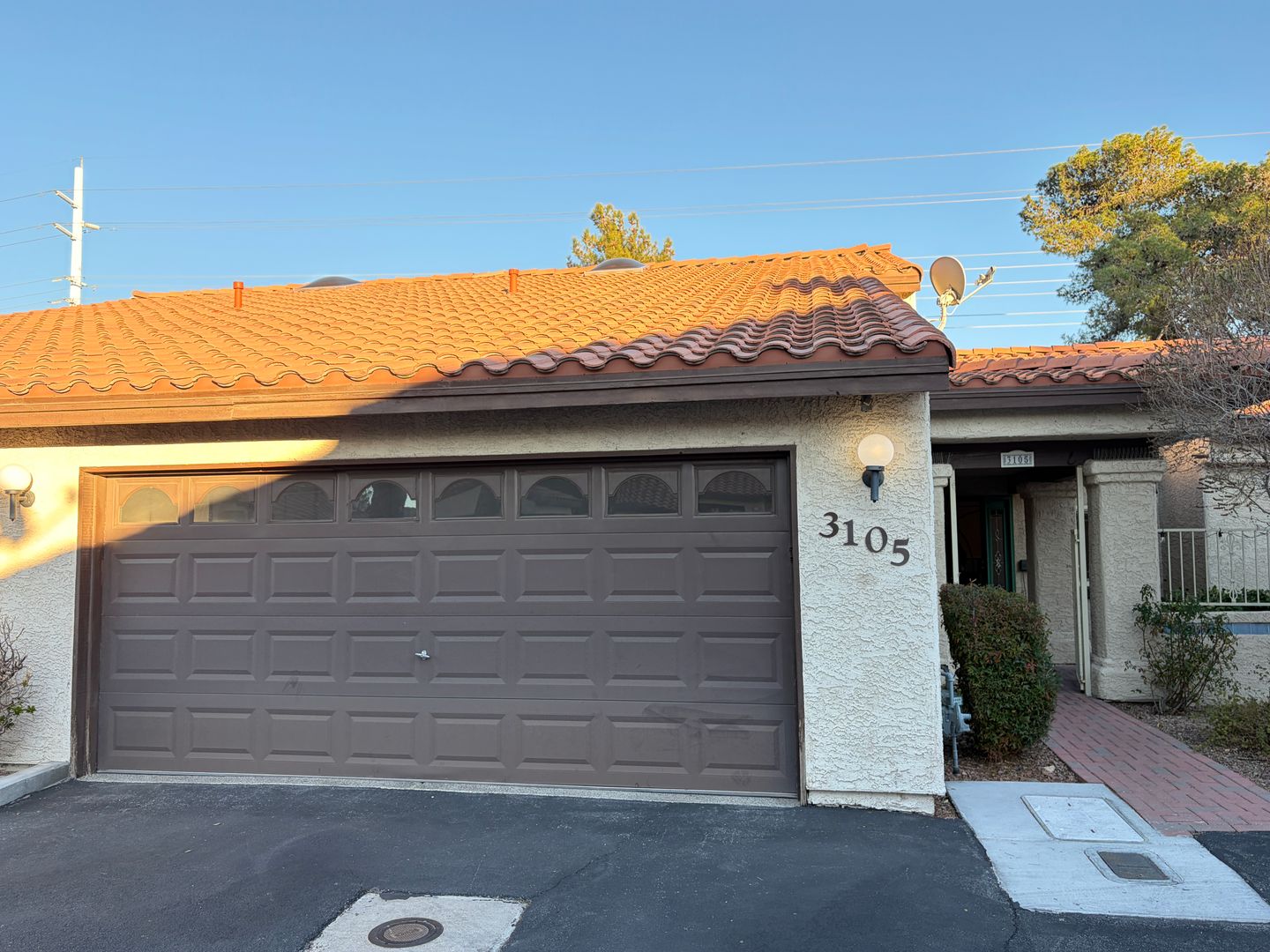 Henderson Townhome: 3105 La Mancha Way