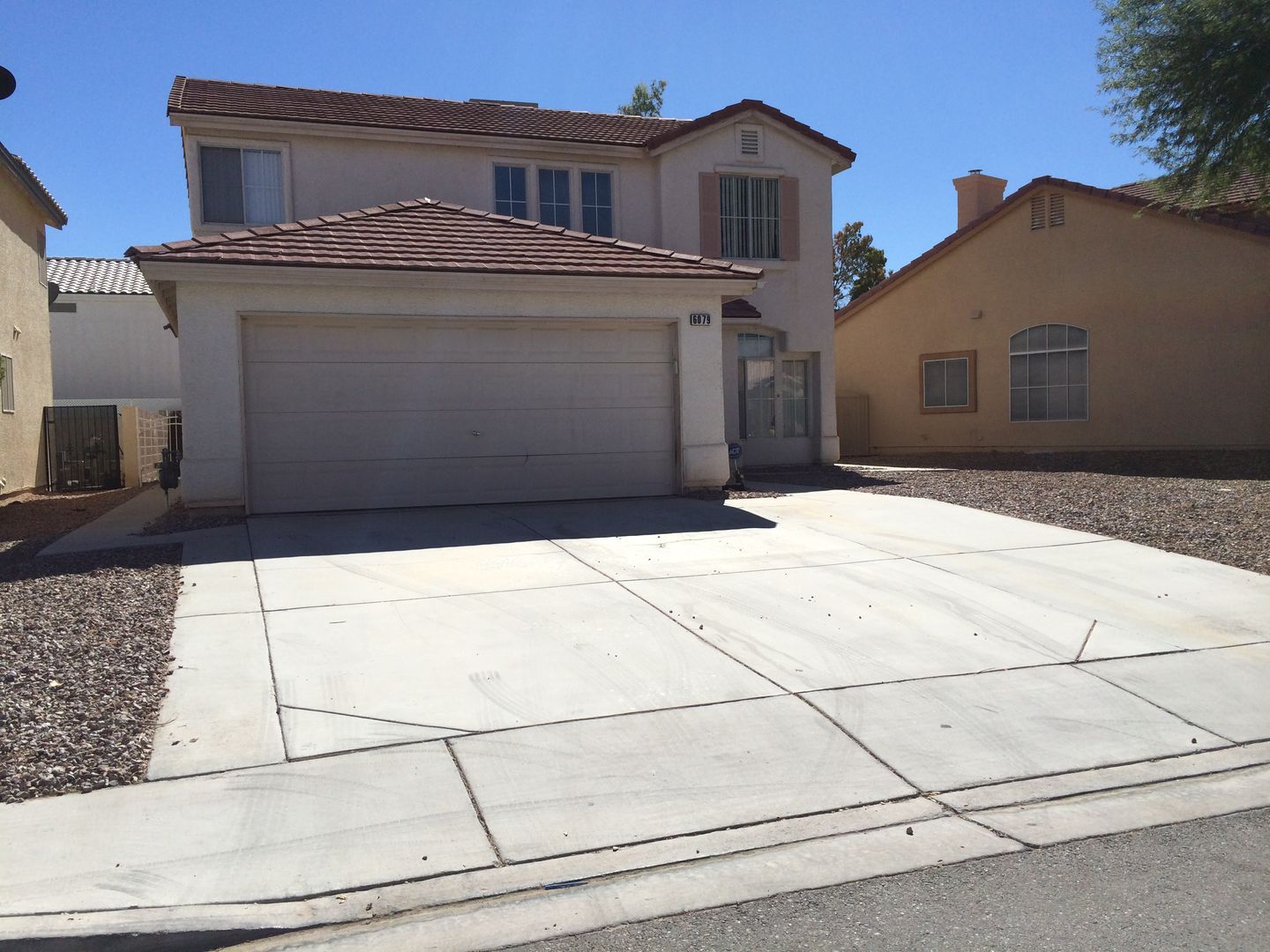 Las Vegas House: 6079 Autumn Rose Way
