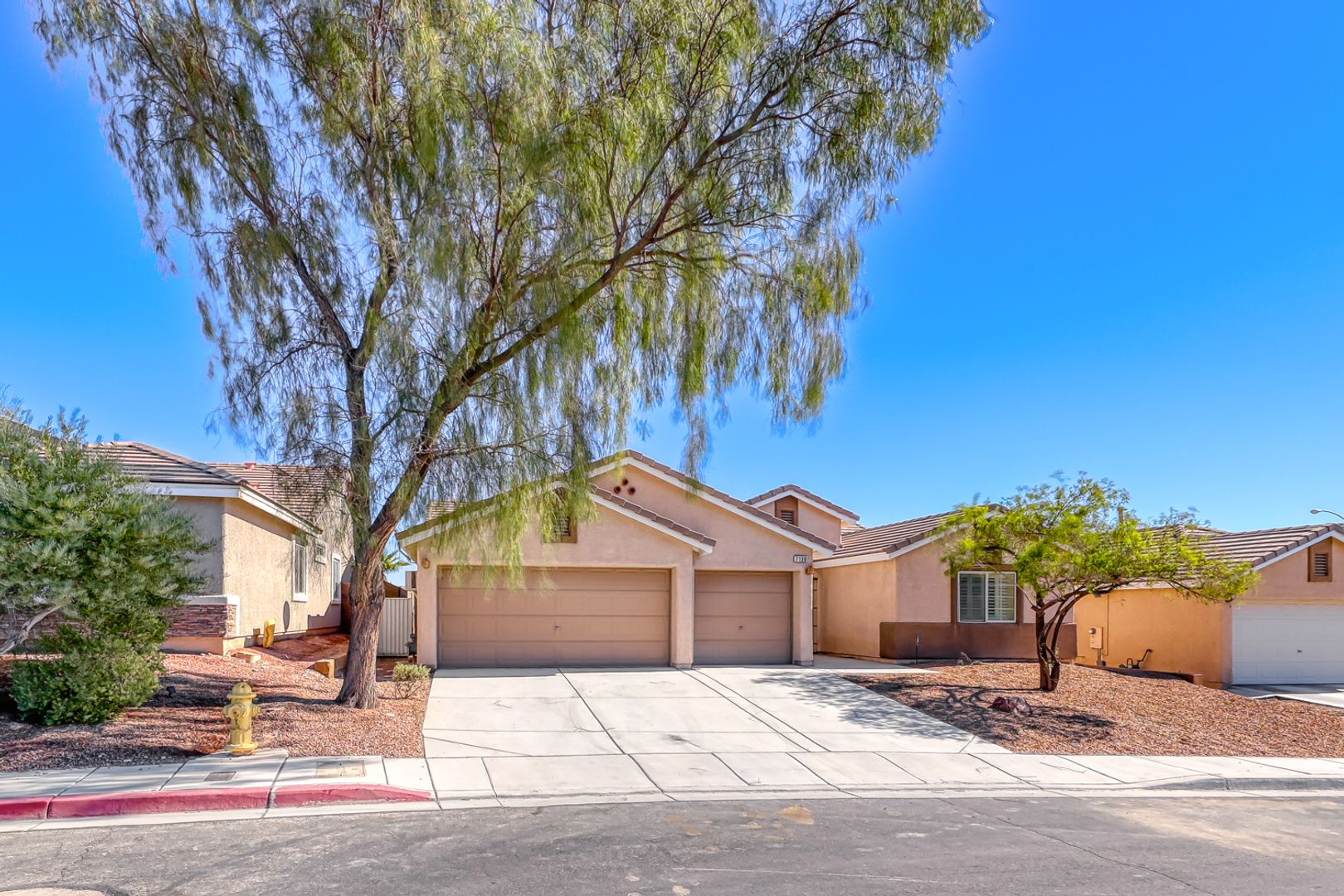 North Las Vegas House: 7130 Wilderness Pack Ct
