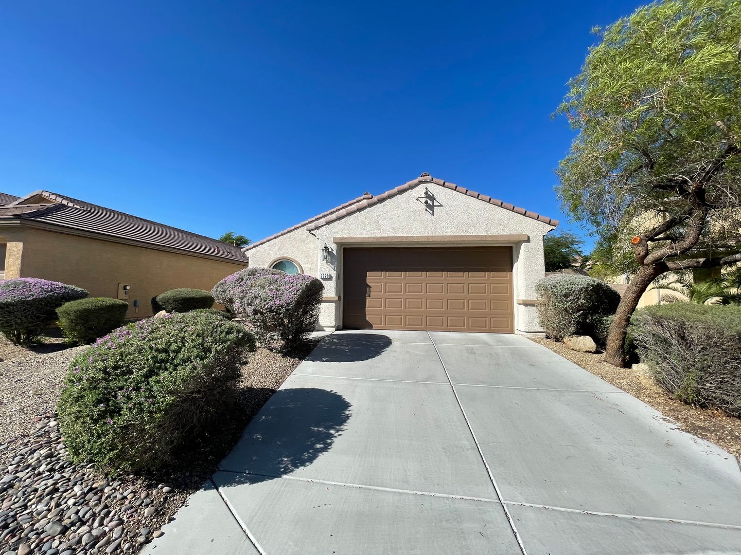 Henderson House: 2928 Pitgaveny Ave
